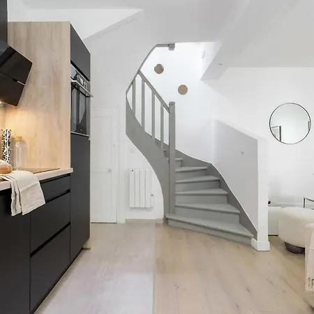 Hébergement de vacances Charmante Maison 6pax Proche Arc De Triomphe Paris